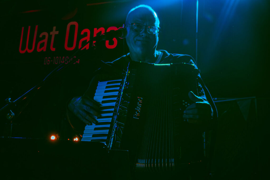 toetsenist gerrit optreden Band Wat Oars Friesland