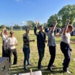 Buiten-feestje met Band Wat Oars.